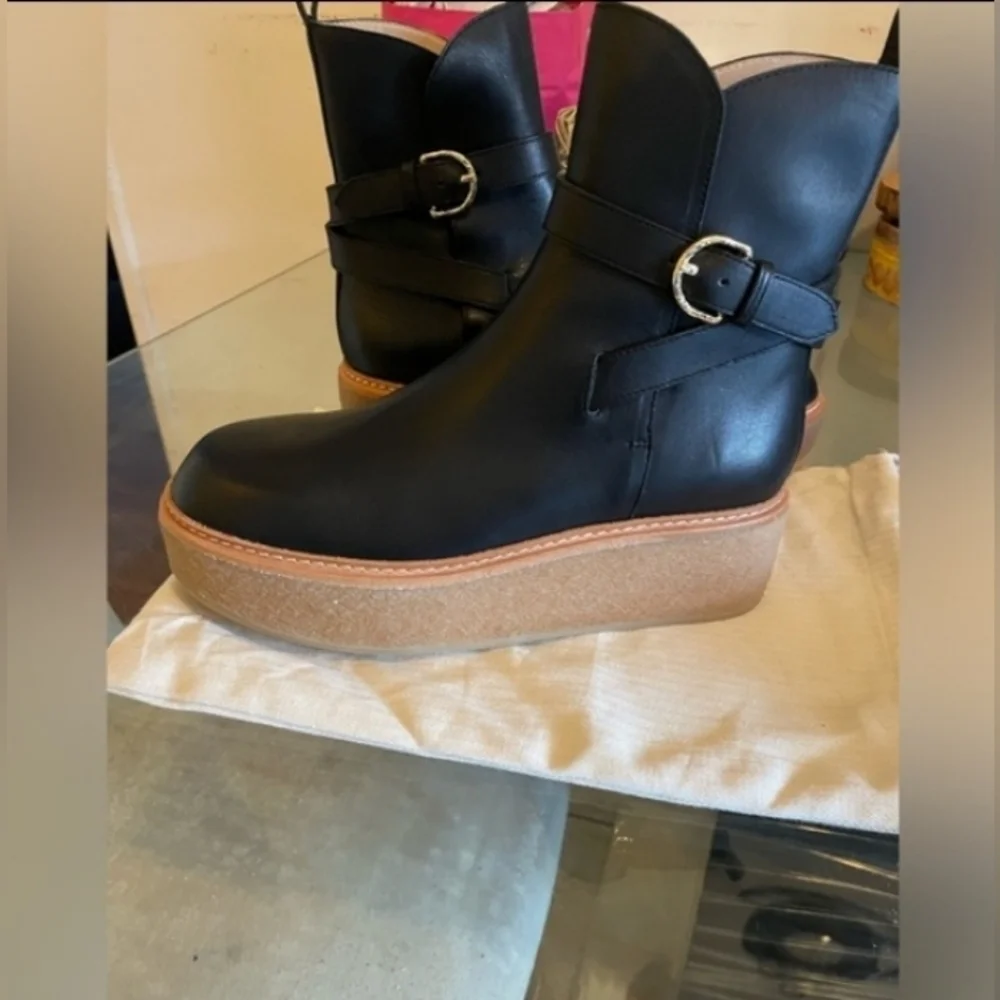 Ulla Johnson Lenox leather buckle ankle boots in Noir